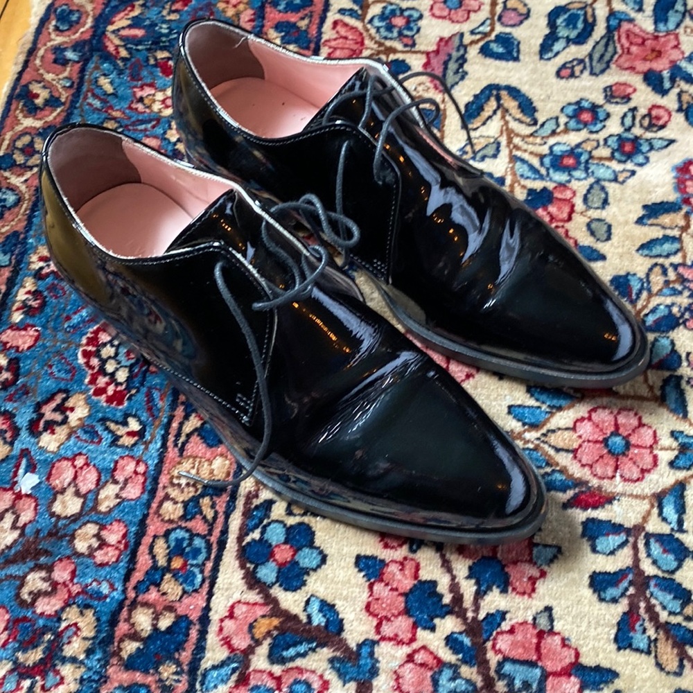 Everlane Black Patent Leather E2 Oxford GUC